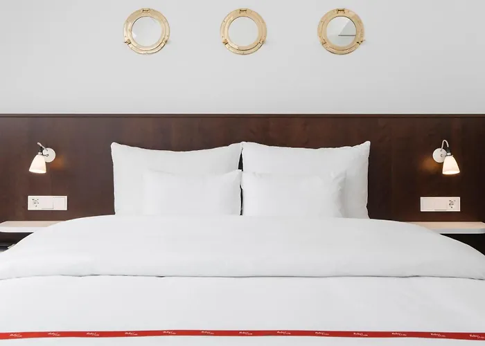 Ruby Lissi By Ihg